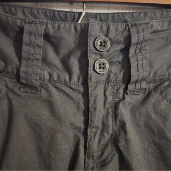 North Face Black Womans Hiking Casual 6" Shorts With Pockets - Picture 3 of 7